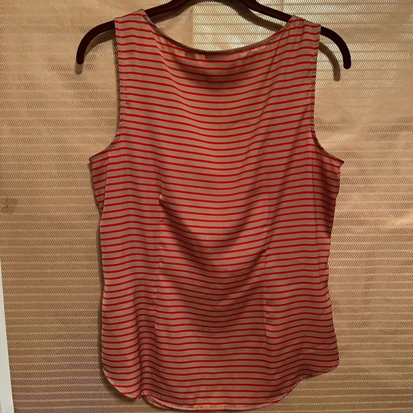 NEW YORK & CO~SLEEVELESS TANK~ M - Picture 2 of 4